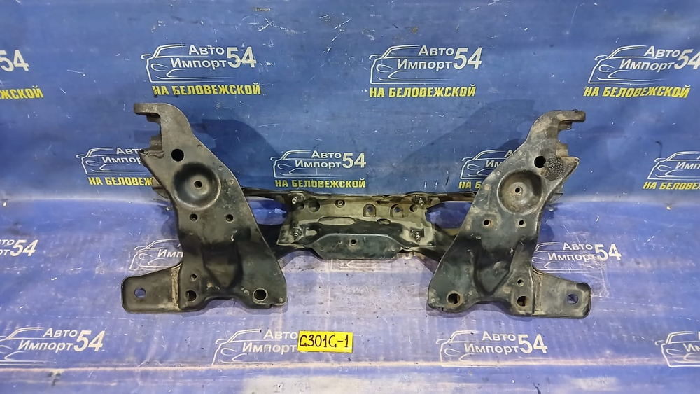 Балка передняя поперечная DAIHATSU PYZAR 1997