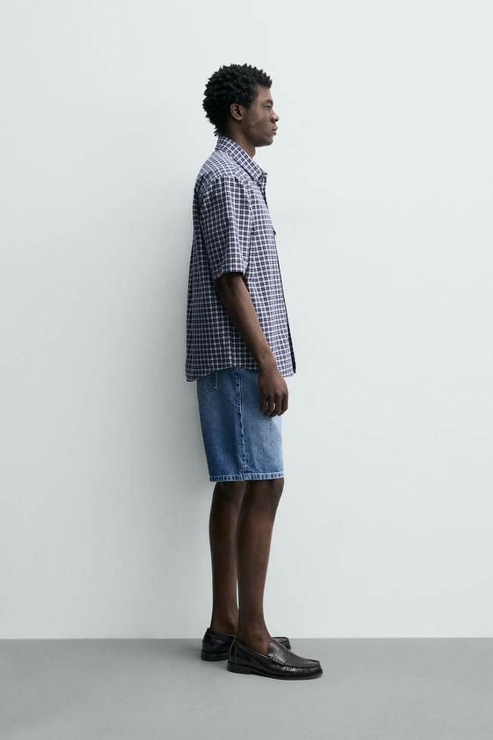 ZARA ДЖИНСОВЫЕ ШОРТЫ REGULAR FIT, ГОЛУБОЙ