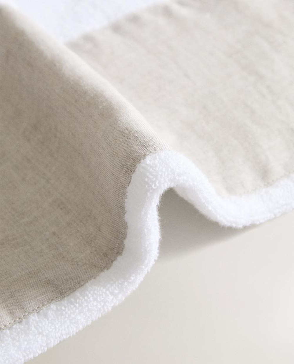ZARA HOME БАННОЕ ПОЛОТЕНЦЕ ИЗ СМЕСИ ХЛОПКА И ЛЬНА, СВЕТЛО-БЕЖЕВЫЙ