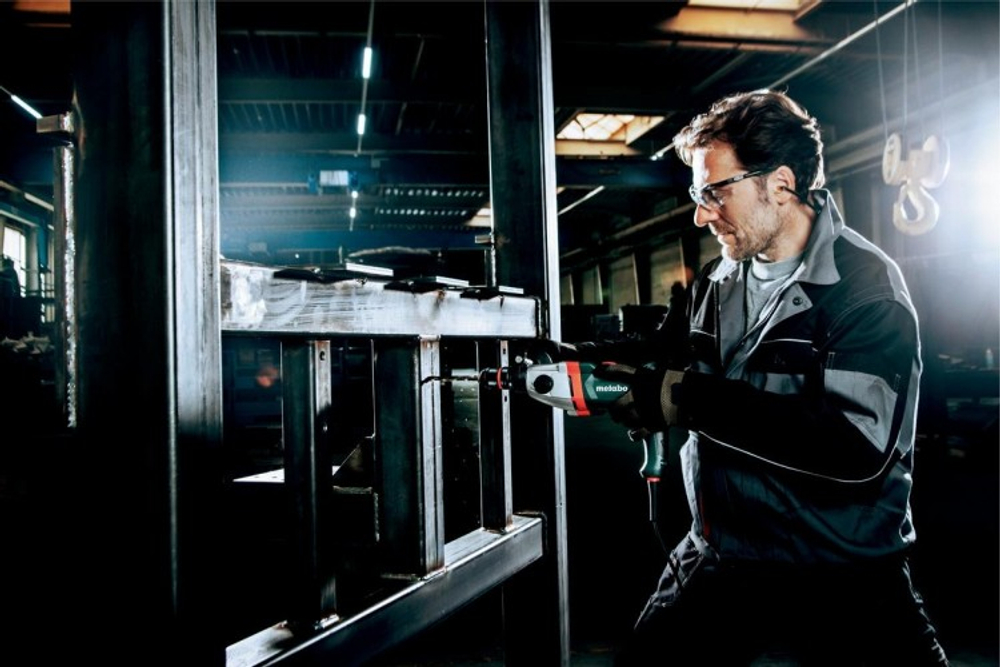 Дрель ударная сетевая METABO SBEV 1300 - 2 (БЗП) двухскоростная 600786500 кейс, патрон Futuro Plus