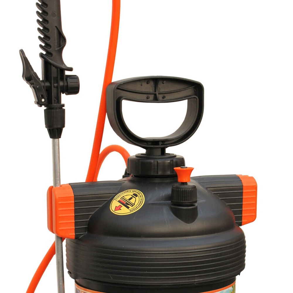 Опрыскиватель садовый Жук, 5 л, ОП-220