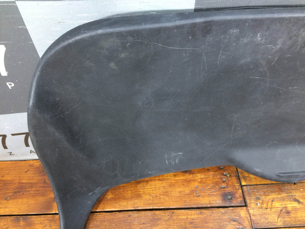 Обшивка крышки багажника Suzuki SX4 2 13-нв Б/У Оригинал 8377061M005PK