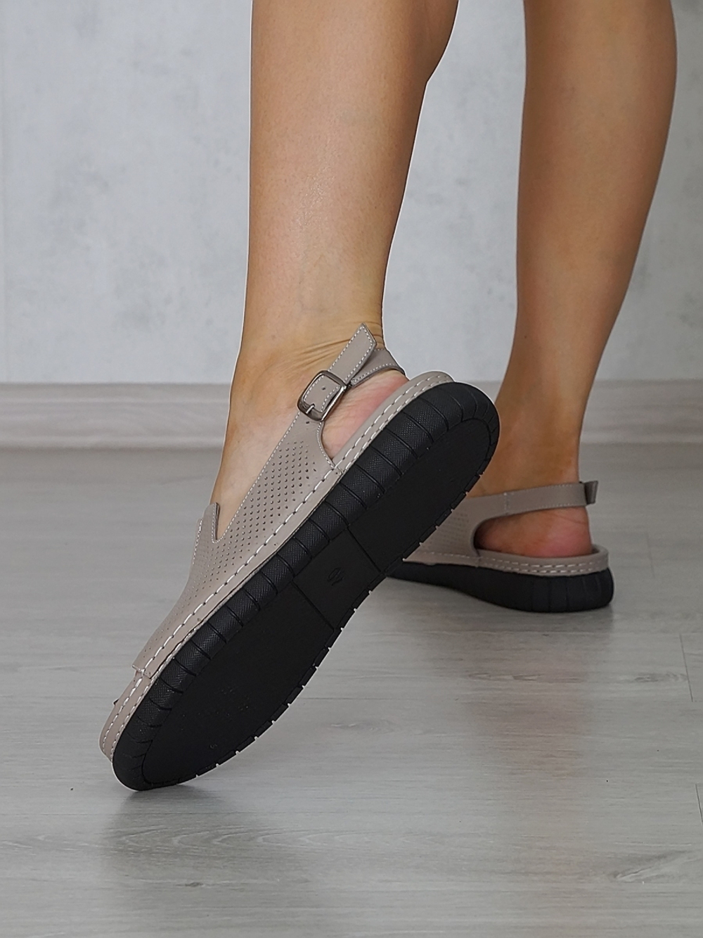 Босоножки женские LIANREZA 06133\300-10\0662