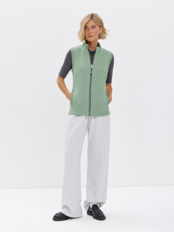 Жилет с начесом на молнии