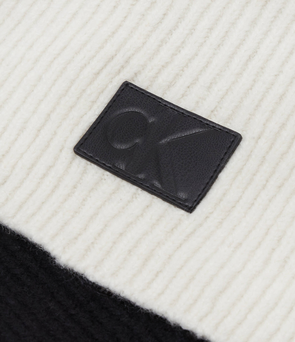 Шаль + шляпа CALVIN KLEIN JEANS - черный(K50K511200)