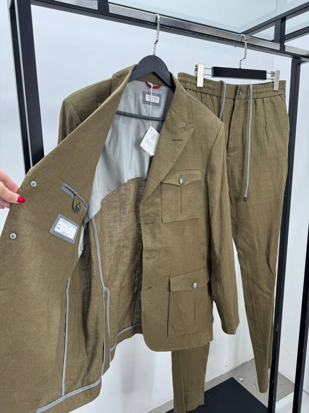 Льняной костюм Brunello Cucinelli