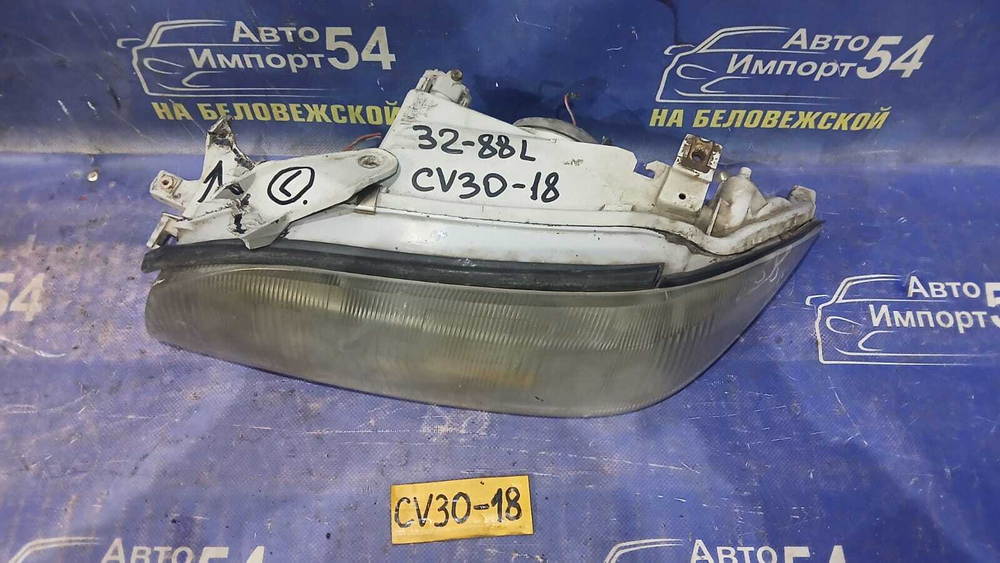 Фара передняя левая TOYOTA CAMRY 1992
