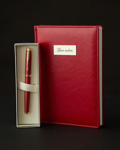 Набор с гравировкой: Ежедневник недатированный и Ручка роллер Parker IM Premium T318 Red GT (красный