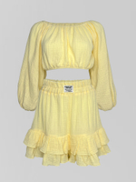 Костюм BB mode однотонный из топа с длинным рукавом и шорт с рюшами