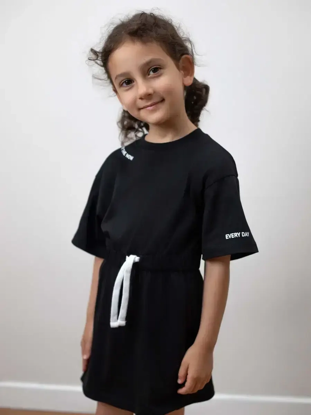 Платье в сад спортивное на завязках детское