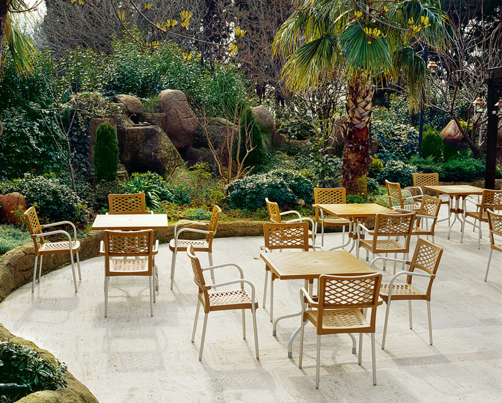 Стол пластиковый Siesta Contract Forza, тик