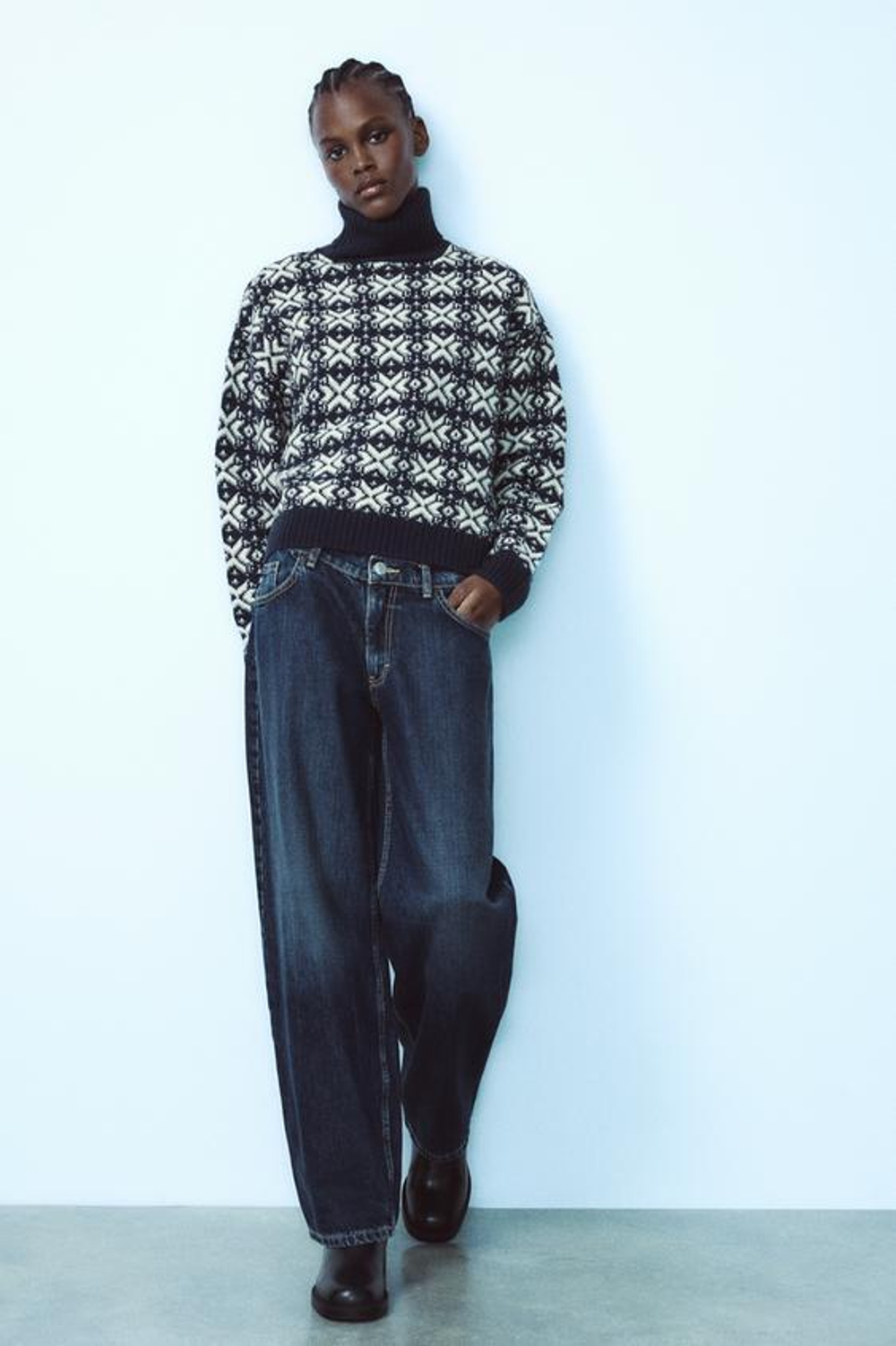 ZARA ЖАККАРДОВЫЙ СВИТЕР, ЭКРЮ/ТЕМНО-СИНИЙ