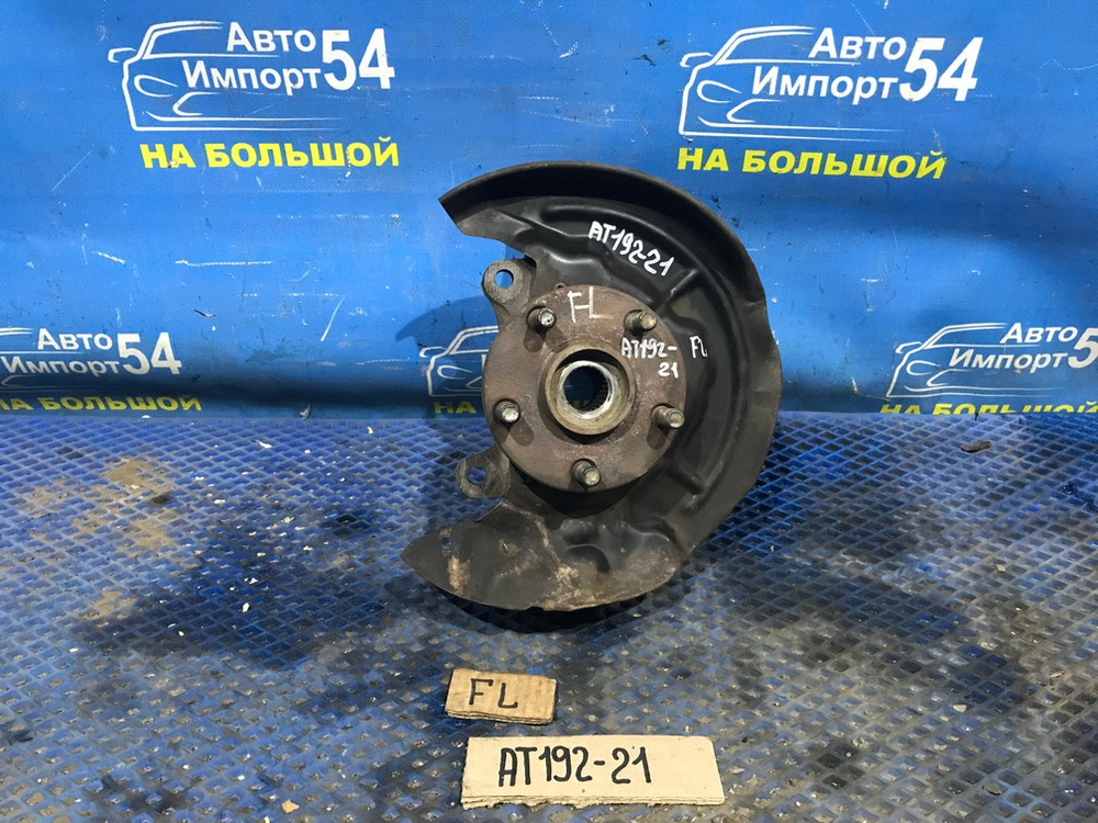 Ступица передняя левая TOYOTA CARINA 1994