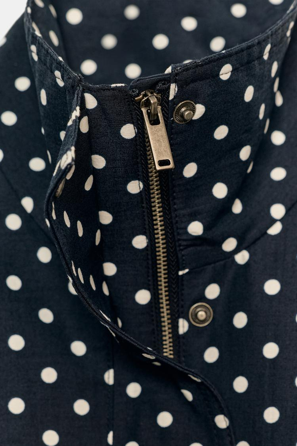 ZARA КУРТКА С РУКАВАМИ «ФОНАРИК» В ГОРОШЕК, СИНИЙ/БЕЛЫЙ