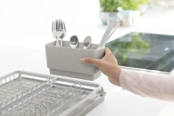 Brabantia Сушилка для посуды на серой раковине