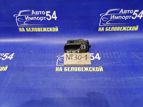 Ручка двери передней правой салонная NISSAN X-TRAIL 2003