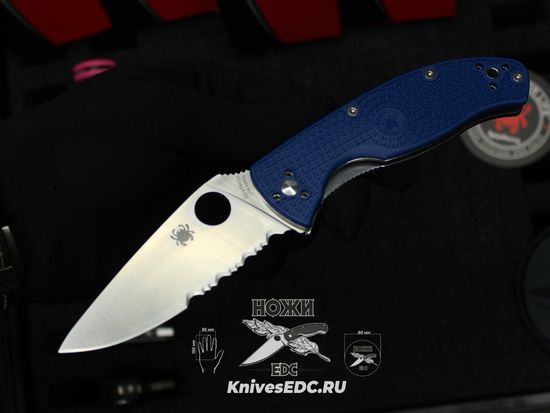 Складной нож Spyderco Tenacious Lightweight 122PSBL c клинком из стали CPM-S35VN, рукоять FRN
