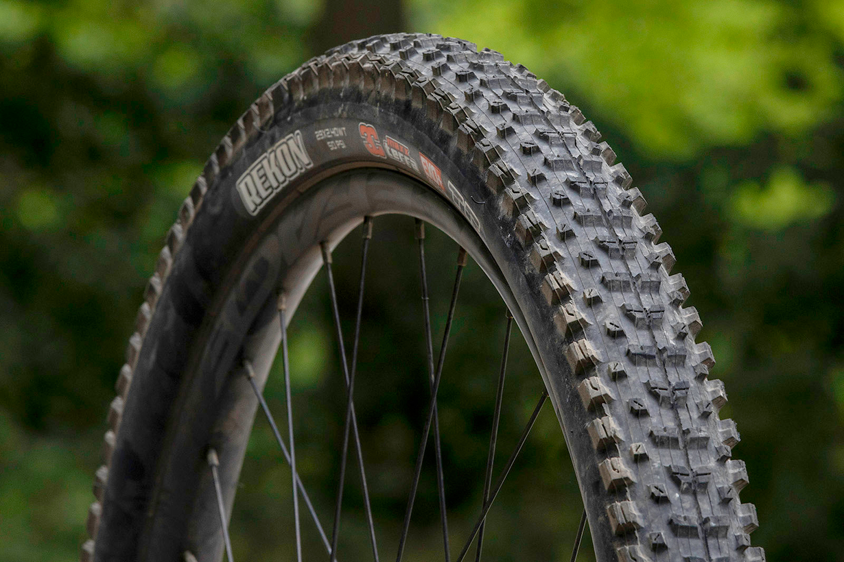 Свежая поставка MAXXIS 2025