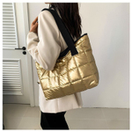 Стеганая сумка-шоппер с металлическим блеском