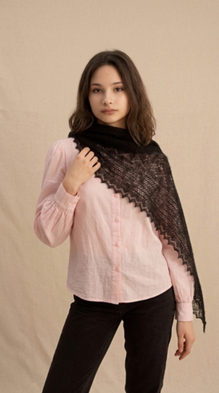 Оренбургский пуховый палантин П3-15050-07 черный