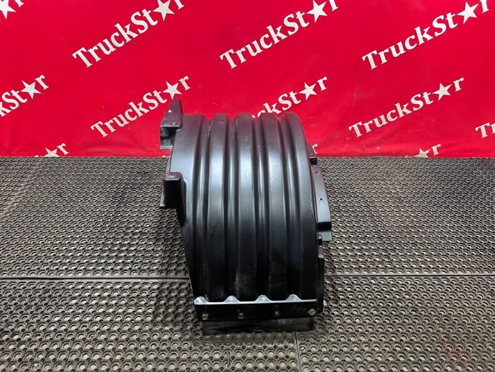 Крыло переднее левое передняя часть