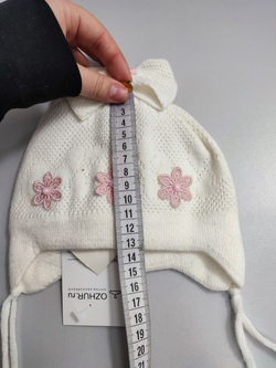 Шапка "Детская Радуга" с цветами на 3-6 месяцев, новая