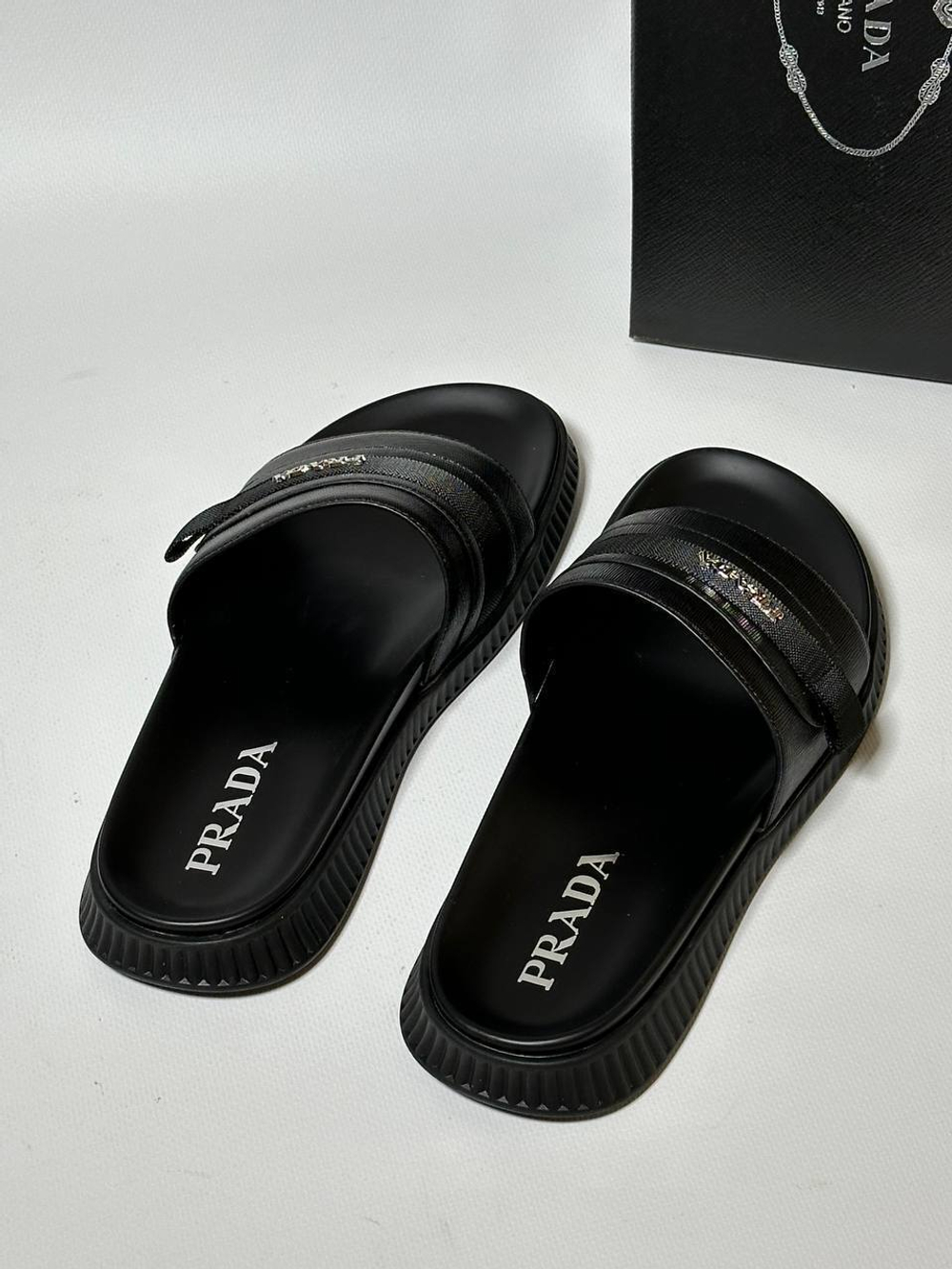 Шлепанцы Prada
