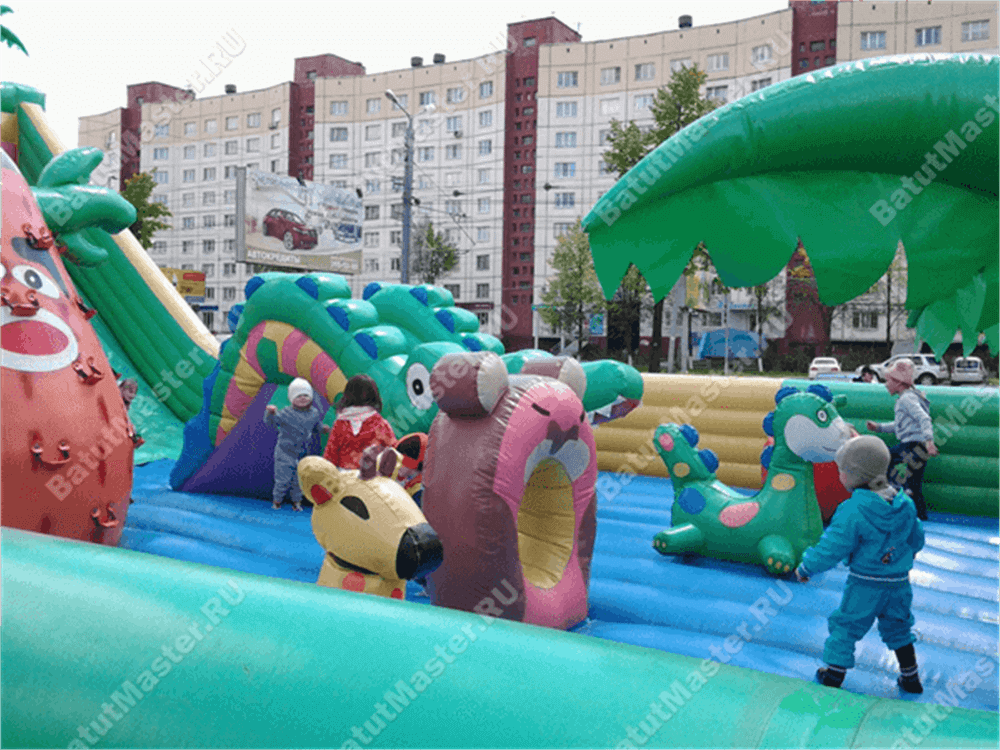 Коммерческий надувной батут "Сафари парк" 14*7*7 м