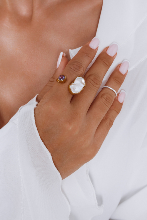 Кольцо с жемчугом и аметистом в золочении