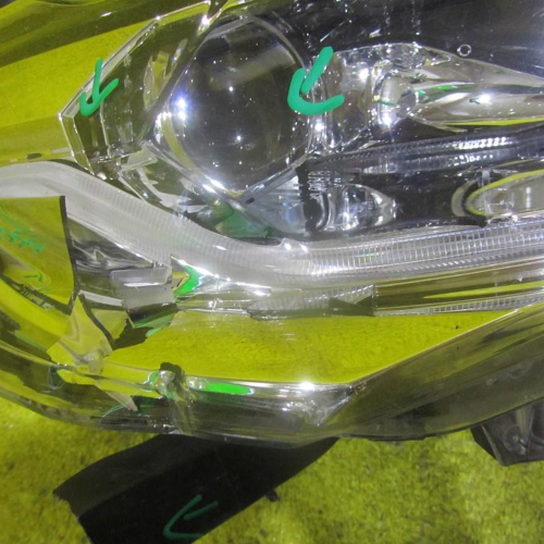 Битая Фара правая Mitsubishi Pajero Sport 3 (2015-2021) LED