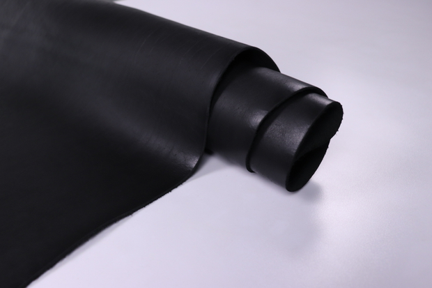 2,6-2,8 Юфть ш/с в воротках черная с покрытием