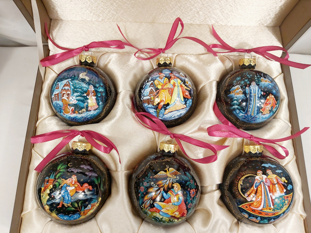 Сувенирный набор из 6-х новогодних шаров с ручной росписью Палех "Сказки"