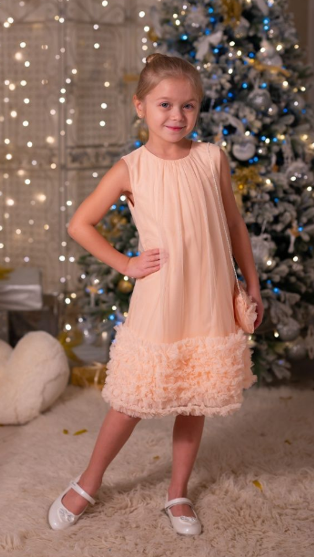 Платье для девочек нарядное персиковое