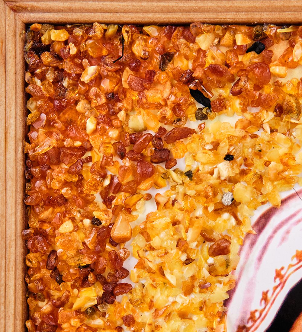 AMB-71/10 Икона Божией Матери (с янтарной крошкой) дер.краш.рамка 21х30