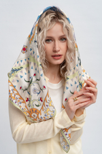 Платок «Кижи. Деревянное зодчество» 100% шелк