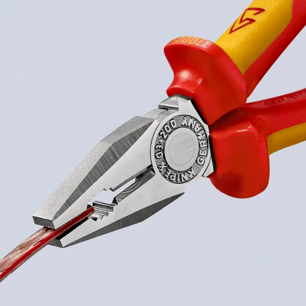 Плоскогубцы комбинированные хромированные 200 мм Knipex 03 06 200