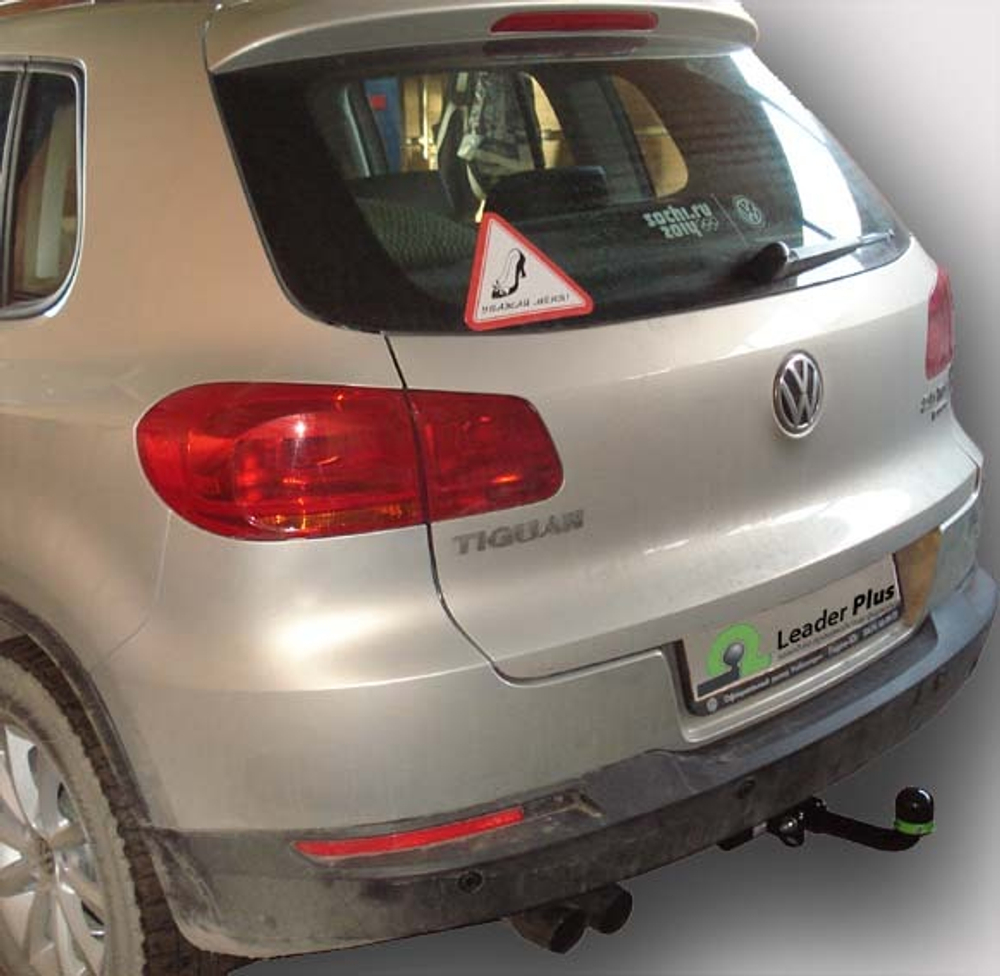 Фаркоп(прицепное) Лидер-Плюс для VW TIGUAN 1/2 2007 -/ JETTA (5K2) 2010 -2018 / SKODA YETI (5L7) 2009 -/KODIAQ 2016- /KAROQ(паспорт и сертификат в комплекте)(без электрики)V123-A
