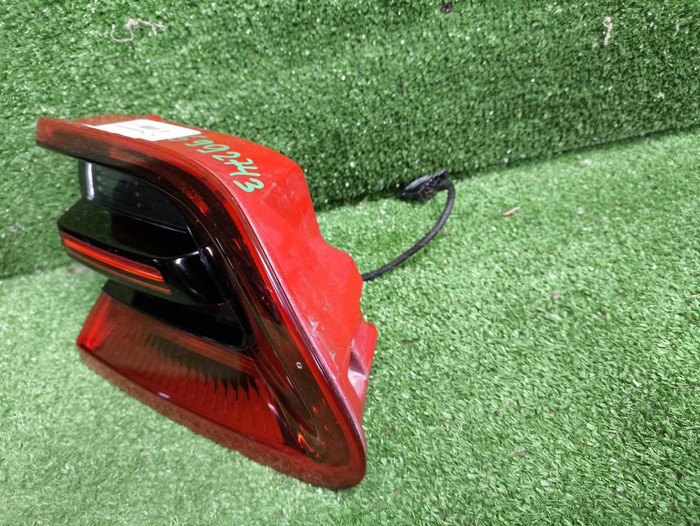 Фонарь левый внутренний Porsche Macan 95b (14-18)