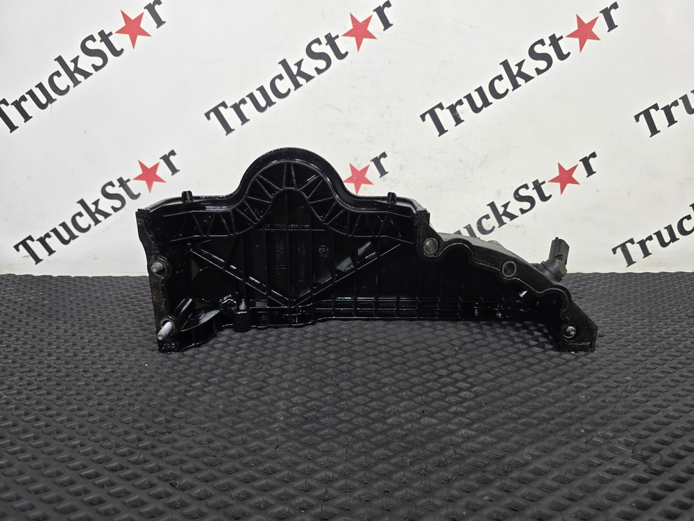 Крышка плиты двигателя