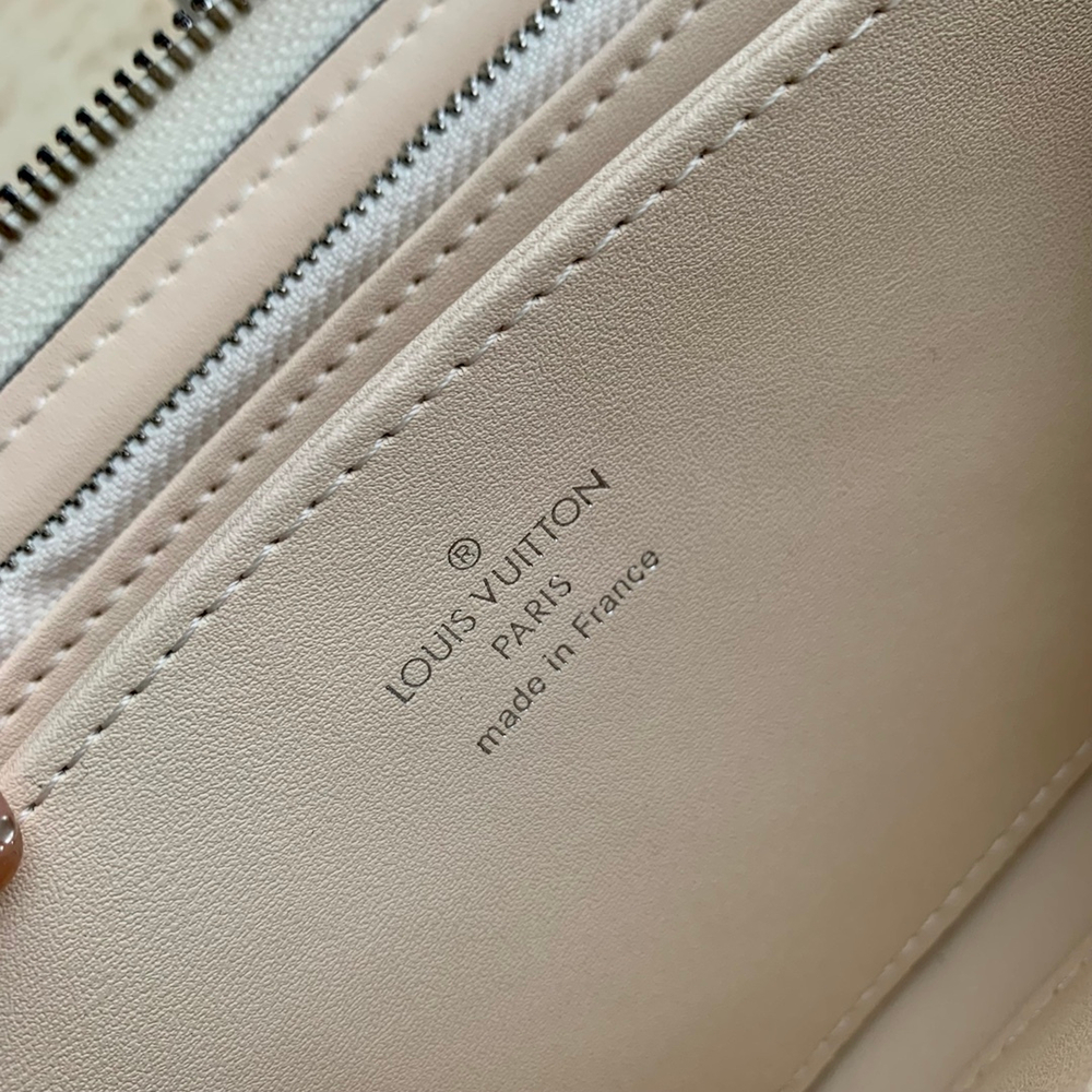 Louis Vuitton Zippy Wallet