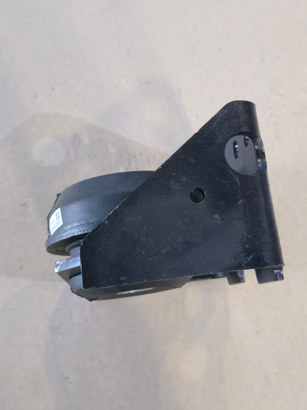 Опора двигателя МАЗ левая (-650) оао маз