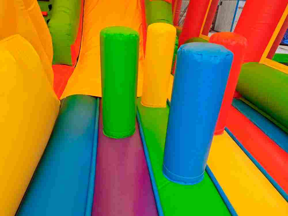 Коммерческий надувной батут с крышей «Страна Сафария 2» 10*8*6 м