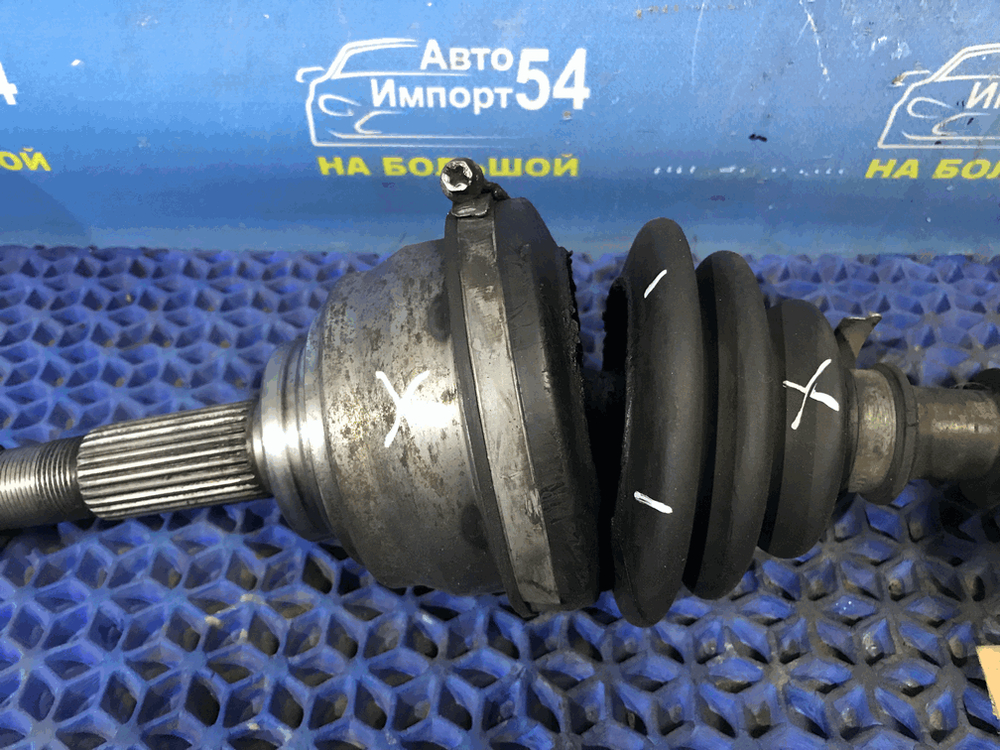 Привод передний левый NISSAN BLUEBIRD 1993