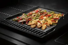 Установочный комплект для использования аксессуаров Weber Crafted в газовых грилях серии Genesis, 42.5x48x2.6 см