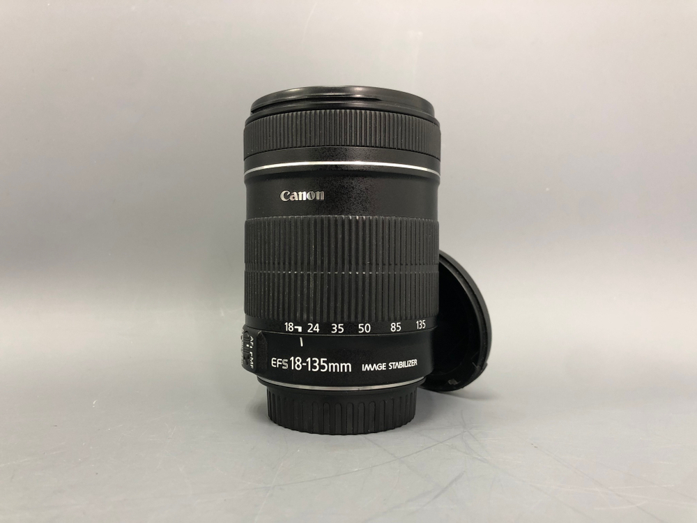 Canon EF-S 18-135mm 3.5-5.6 IS