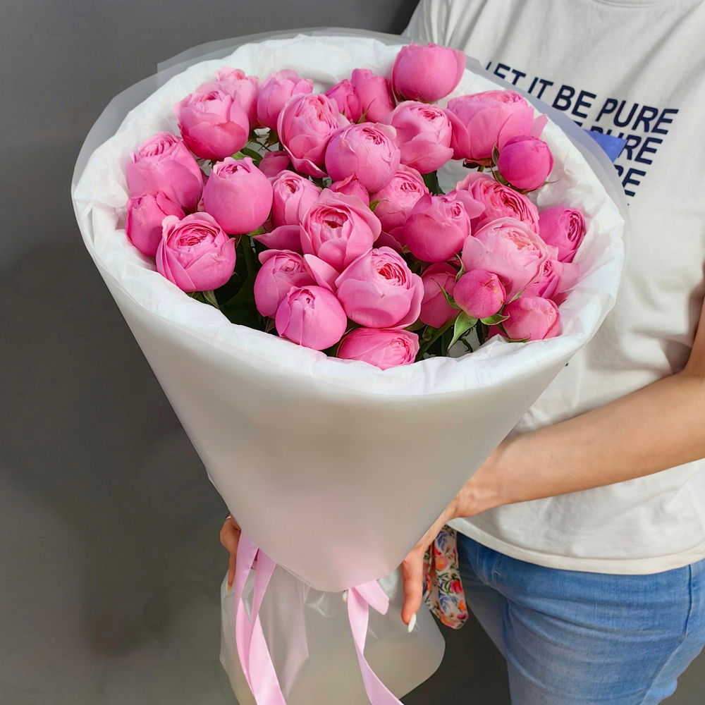 Букет из 7 кустовых пионовидных роз сорта "Силва Пинк"