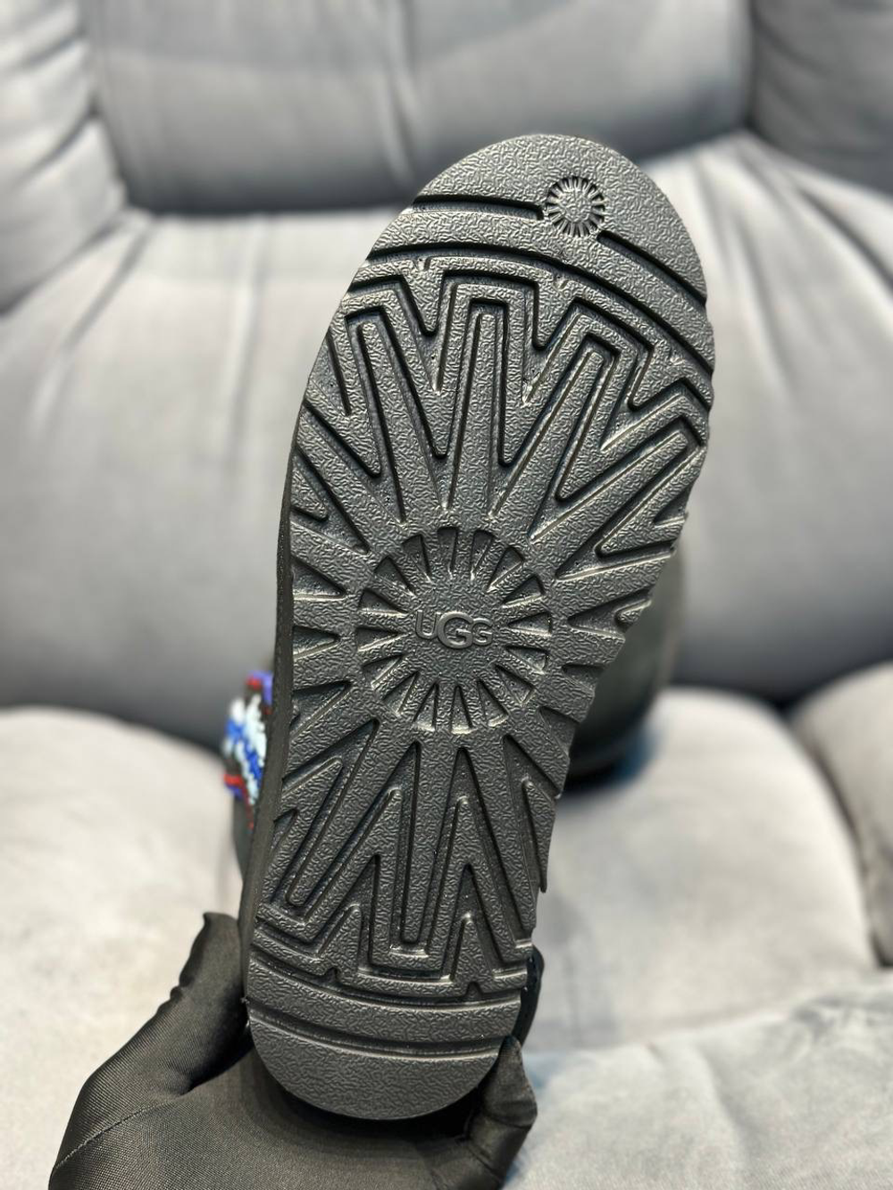 UGG