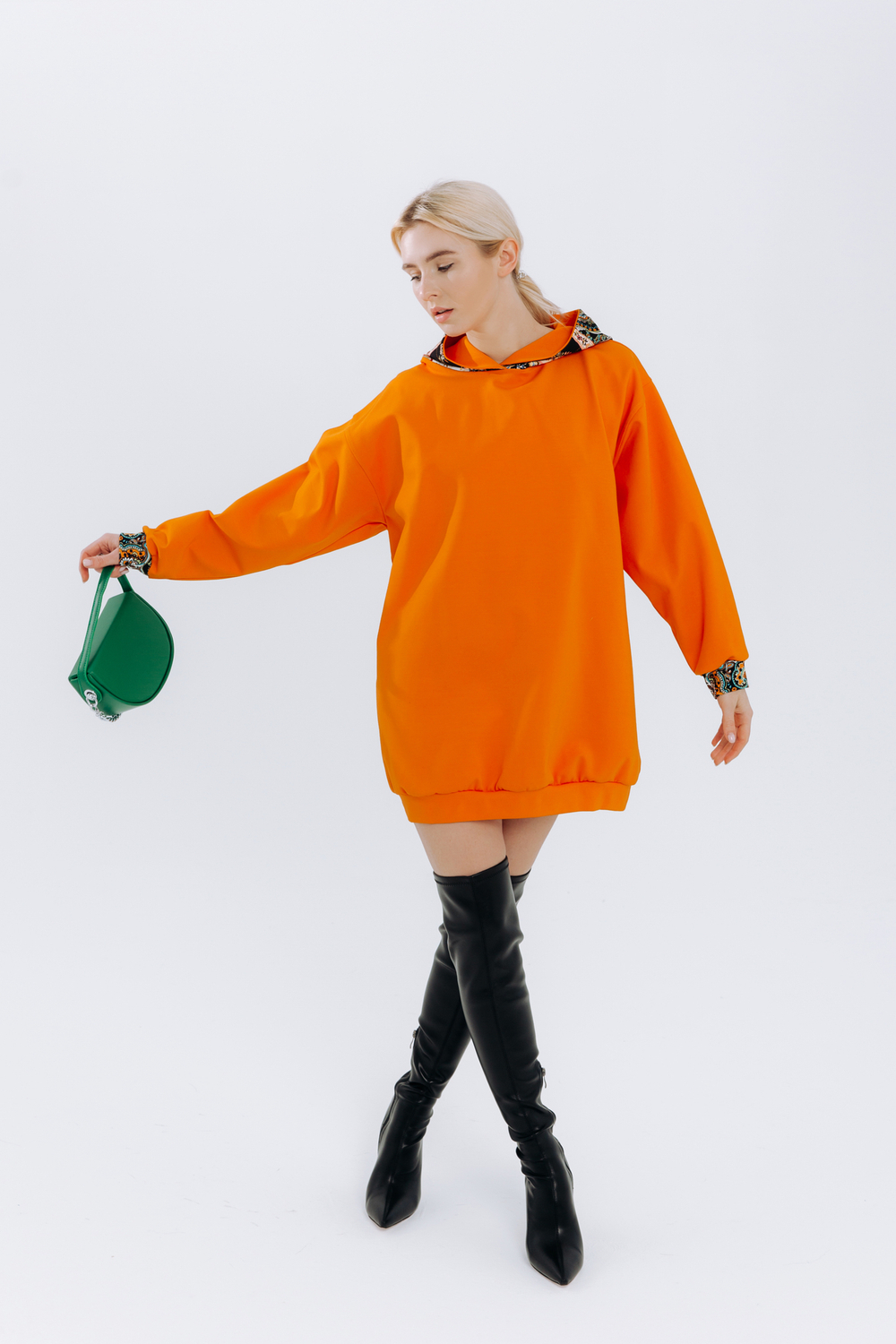 Платье-худи оранжевое из джерси