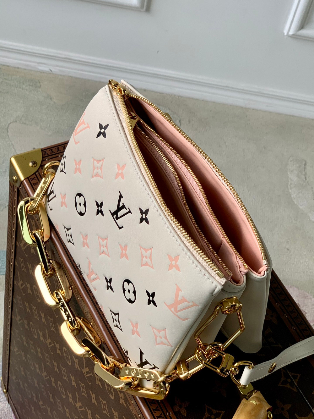 Louis Vuitton Coussin BB