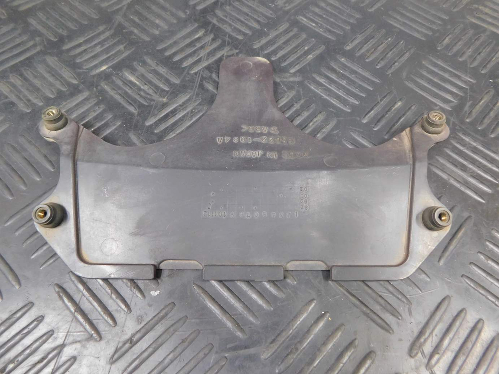 Пластик внутренний Kawasaki ZZR 400 98 55022-1084А 053075
